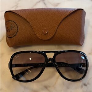 Ray-Ban Glossy Black Sunglasses with Gray Lense